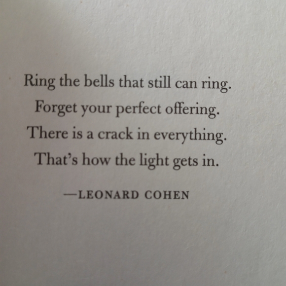 Jenny Lawson 'Broken' Book Paperback 2012 Biography Novel - Picture 5 of 7